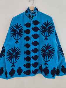 Chaqueta Suzani de Terciopelo, Abrigo de Invierno Bordado, Chaqueta Bordada Suzani de Terciopelo, Abrigo Artesanal Bohemio - Product Image 2