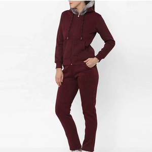 Survêtement pour femmes fabriqué professionnellement, vêtements de sport teints en uni à prix de gros, fermeture éclair intégrale avec deux poches, utilisation en extérieur - Product Image 4