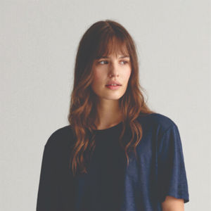 Elegante camiseta de lino para mujer: alta calidad, transpirable y perfecta para ropa informal y actividades al aire libre para el último diseño - Product Image 1