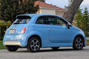 Fiat 500e Plus 2017 Usado en Buen Estado, Sin Accidentes, Volante a la Izquierda/Derecha - Product Image 3