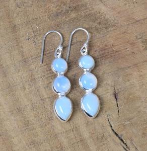 Pendientes Clásicos Hechos a Mano, Joyería de Plata de Ley 925 para Mujer, Plata de Ley 925 con Ópalo Lechoso, Pendientes de Estilo Bohemio - Product Image 2