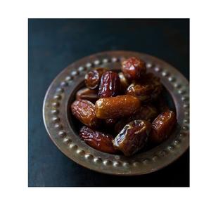 Bol de dates en métal classique avec finition lisse conçu pour les maisons familiales élégantes, les appartements élégants et les intérieurs modernes - Product Image 6