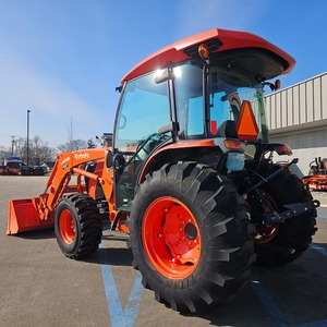 Tractor de Ruedas 4x4 con Motor Diésel Nuevo de la Marca MX5400, Modelo 2024, Transmisión de Engranajes, 70 HP, Componentes Principales: Bomba y Caja de Cambios 4WD - Product Image 5