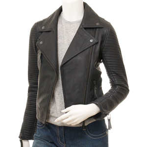 แจ็คเก็ตหนังผู้หญิงขายดี ดีไซน์ผ้าซาตินระบายอากาศได้ดี ลายเรียบ  รับผลิตแบบ OEM พร้อมสกรีนโลโก้ตามสั่ง - Product Image 1