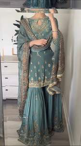 Kameez ปากีสถานที่สง่างามด้วยการปักที่ประณีตและผ้าพรีเมี่ยมสำหรับโอกาสพิเศษในราคาที่ดีที่สุด - Product Image 6