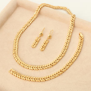 Joyería de Cobre al por Mayor NYH, Juego de <span class=keywords><strong>3</strong></span> Piezas, Chapado en Oro, Cadena con Hojas de Oro Estilo Dubai, Pulsera, Collar y Pendientes Colgantes para Mujer - Product Image 2