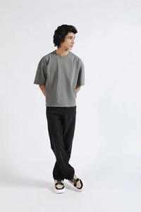 เสื้อยืดโอเวอร์ไซส์ทรงบ็อกซี่ผ้าคอตตอน 100% หนานุ่ม พิมพ์ลายสกรีน สไตล์สตรีทแวร์  รับสกรีนโลโก้ตามแบบ - Product Image 5