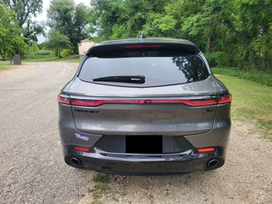 Dodge Hornet R.T. 2024, transmission automatique, caméra de recul, sièges en cuir, conduite à gauche, jantes R18, titre propre, sans accident, faible kilométrage - Product Image 3