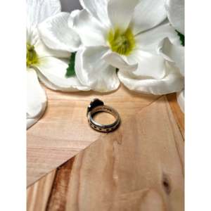 Anillo de Plata de Ley para Hombre Hecho por Artesanos Navajo, Talla 7.5, Estilo Étnico, Engaste Invisible, Bañado en Rodio, Pureza de Metal de 14k, Uso Diario - Product Image 4