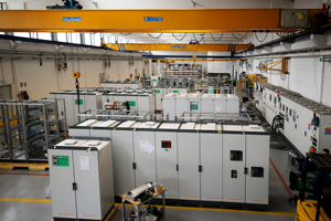เครื่องปรับแรงดันไฟฟ้าโอเรียนเตอร์7-15kVA เอาต์พุต220V AC เฟสเดียวและสามเฟสความถี่50Hz สำหรับใช้งาน SVC - Product Image 3