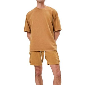 Ensemble short de jogging surdimensionné et lourd de qualité supérieure 220gsm 100% coton OEM personnalisé ensembles d'été pour hommes de grande taille teints en couleur unie - Product Image 2