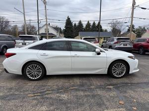 NOUVEAU 2021 pour Avalon Limited, boîte de vitesses manuelle, conduite à gauche, intérieur foncé, galerie de toit métallique, caméra de recul, à vendre - Product Image 4