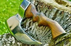 Hache de type tomahawk en acier à haute teneur en carbone de qualité industrielle NM Factory, usage polyvalent, manche en bois 4 - Product Image 4