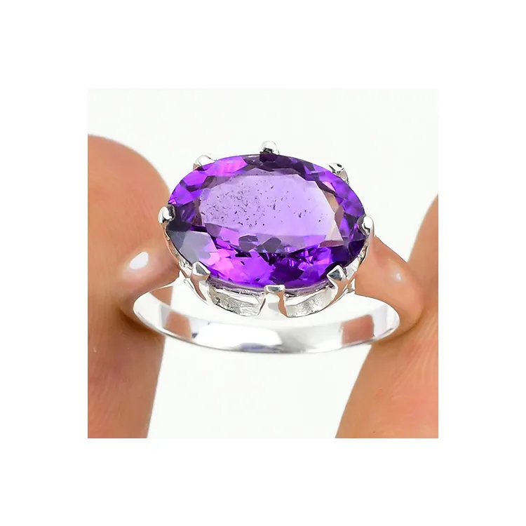 Groothandel Exclusieve Mode Minimalistische Ovale Snit Hoge Kwaliteit Fabriek Levering Charoiet Paarse Edelsteen Zilveren Sieraden Ring