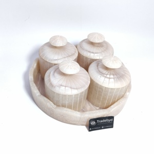 Juego de 4 contenedores herméticos de resina para el almacenamiento de la cocina del hogar elegante tarro de fruta seca para comedor de Tradebyd para regalos - Product Image 1
