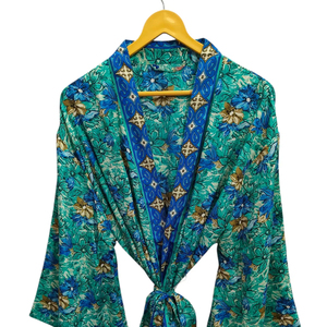 Maillot de bain Peignoir en soie douce Robe multicolore Robe de nuit Robe indienne Vintage en soie recyclée Sari Kimono, - Product Image 1