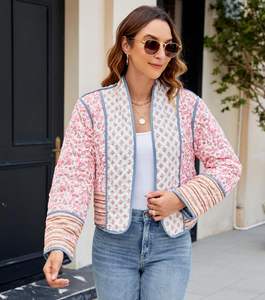 Chaqueta de Plumón para Mujer, Ultra Azul, OEM, con Capucha Ajustable y Acolchado, Chaqueta de Invierno Acolchada para Mujer - Product Image 2