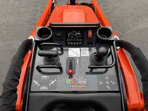 Kubota SCL1000 2025 compact wheel loader, 18.5 kW, diesel, 1-ton lifting capacity, for construction and agriculture - Product Image 6