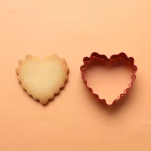 Cortadores de galletas de 6 piezas ecológicos de metal de H.M.A Handicrafts-Herramientas de cocina aptas para lavavajillas para hornear festivos - Product Image 3