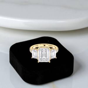 7.30กะรัต F-G/VS (5.00CT กลาง) แล็บปลูกมรกตและเพชรตัดกลมแหวนหรูหราทำด้วยเงินสำหรับเธอ - Product Image 3