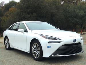 NICELY UAED 2021 M-IRAI XLE FWD SEDÁN 4 PUERTAS 1EGROOM 42 PULGADAS EN LA PARTE TRASERA IEGROOM 33 PULGADAS VOLUMEN DE CARGA 9 PIES CÚBICOS - Product Image 6