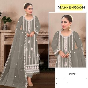 Nouvel arrivage de tissu Georgette de mode pakistanaise confort d'été Salwar et bas avec bordure en dentelle ensemble Dupatta - Product Image 5