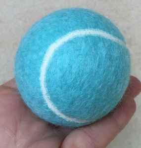 Pelota de Tenis Personalizada de Calidad Profesional, Presurizada, 64 mm de Diámetro, Alto Rebote 125-135 cm, Regalo - Product Image 2