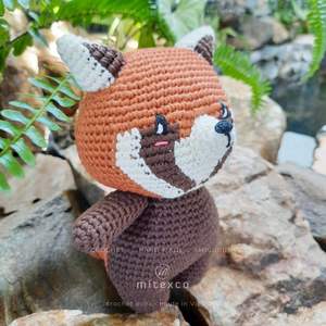 Peluche Renard Rouge Amigurumi au Crochet Fait Main – Jouet en Coton Doux pour Enfants et Collectionneurs - Product Image 5