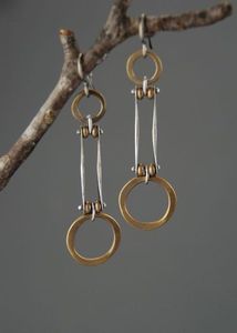 Pendientes de cobre tradicionales con acabado floral oxidado hecho a mano para niñas que aman los accesorios vintage rústicos y clásicos - Product Image 5