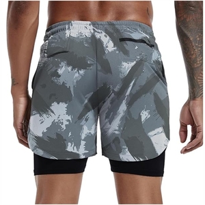 Shorts de course pour hommes, couleur unie, respirants, séchage rapide, extensible dans les quatre sens, taille élastique, faible MOQ, fabriqué au Pakistan - Product Image 4