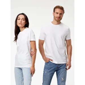 Camiseta Paradise Fit, merchandising personalizado - Product Image 3