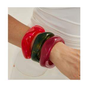 Brazaletes de Resina con Diseño de Alta Calidad para Damas, con Acabado Liso, Joyería Decorativa para Ocasiones Festivas - Product Image 3