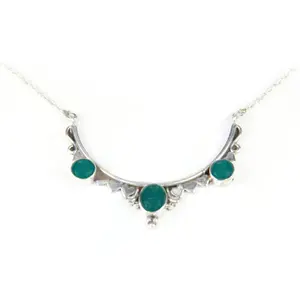 Collar Geométrico de Plata 925 para Mujer con Gema Verde, Perla de Oro de 14K como Piedra Principal, Chapado en Rodio y Cadena de Caja, Joyería de Regalo - Product Image 1