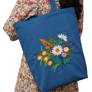 Bolso de mano bordado hecho a mano mejor calificado para niñas Bolso de mujer duradero y elegante Hecho en Pakistán - Product Image 1