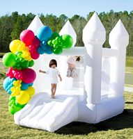 En stock, mini maison gonflable de petite taille en PVC blanc pour enfants, château plein d'entrain avec toboggan, location de fêtes, spectacle, événement