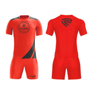 Conjuntos de uniformes de camiseta de fútbol de la mejor calidad OEM, diseño personalizado, transpirable y cómodo, para jóvenes jugadores masculinos, camiseta de fútbol - Product Image 3