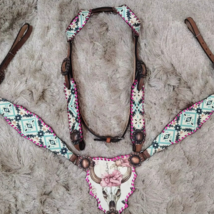 Collier de poitrine de serre-tête de cheval en cuir rose de luxe personnalisé de haute qualité équitation équestre fait à la main et durable - Product Image 1