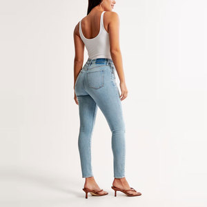 Pantalons de survêtement en denim droit décontractés pour femmes Blanchis à l'eau de Javel Lavés à la pierre Teints unis Dernier design - Product Image 2