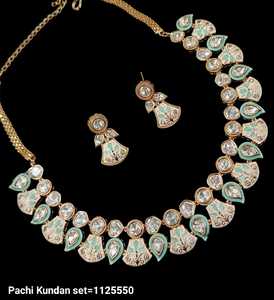 Dernier rond élégant Kundan indien fantaisie traditionnel ton or Kundan perle collier ras du cou ensemble avec correspondant ensemble de boucles d'oreilles femmes - Product Image 5