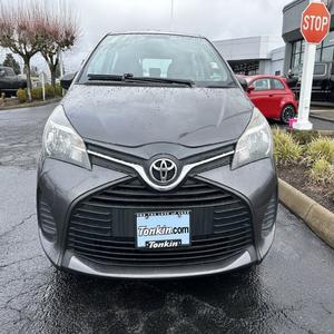 2015 Toyota Ya-ris L hayon boîte de vitesses manuelle/automatique sièges en cuir caméra arrière galerie de toit en alliage R17 conduite à gauche/droite - Product Image 1