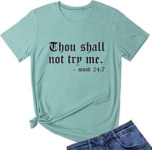 เสื้อยืดลายกราฟฟิคสำหรับผู้หญิงทรงสลิมฟิตผ้าถักระบายอากาศได้ความยาวสั้นดีไซน์กราฟิกดิจิตอลสไตล์สปอร์ต - Product Image 2