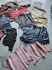 Pieles de Oveja con Acabado Ecológico - Marca RI.PELL - Varios Artículos: Ropa Deportiva, Accesorios de Vestir, Cinturones, Vestidos, Equipaje - Product Image 4