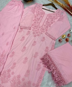 เสื้อปักลายสีสวยน่าดึงดูดใจสำหรับใส่ไปงานปาร์ตี้ผ้าทอจาก georgette มีขนาดพอดีปกติและทำจากผ้าคุณภาพสูง alphanumero - Product Image 3