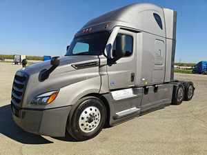 En venta: Camión semirremolque Cascadia 126 Sleeper 2021, limpio y bien mantenido. Exportación a todo el mundo con envío puerta a puerta. - Product Image 4
