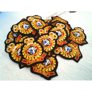 Insignias de bordado de nuevo diseño al por mayor insignias hechas a mano cosidas hechas en Pakistán - Product Image 6