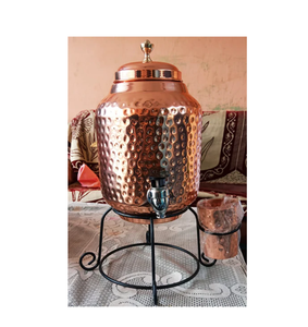 Dispensador de agua de cobre olla dispensador de agua de cobre puro martillado olla soporte de metal de agua alta tanque de almacenamiento Venta caliente - Product Image 1