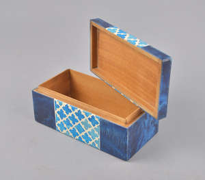 Boîte à bijoux rectangulaire en bois de luxe, en résine bleue et incrustations d'os, avec motif géométrique en treillis, fabriquée à la main - Product Image 4