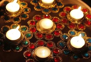 Portavelas de luz de té de Metal, Idea de decoración colorida, surtido de Diya Diwali, regalo de devolución, favores, entrada de suelo Rangoli - Product Image 5