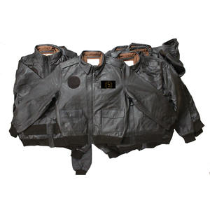 Blousons d'aviateur en cuir véritable noir de moto personnalisés en Offre Spéciale veste de vol en cuir véritable pour hommes - Product Image 3