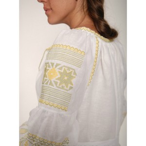 Exclusivo y Bonito Vestido Maxi Bordado Ucraniano 100% Algodón de Manga Corta para Mujer, Informal, para Invierno y Verano - Product Image 5